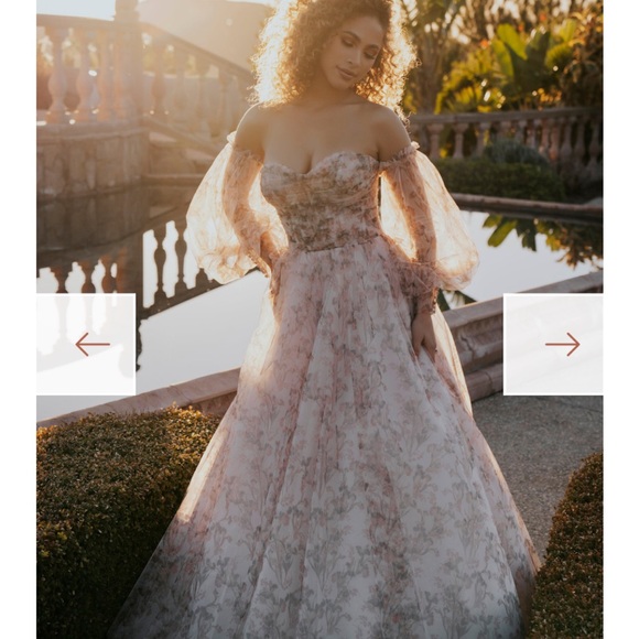 Spring 2024 Allure Bridals a1150 with detached puff sleeves. - Picture 1 of 1